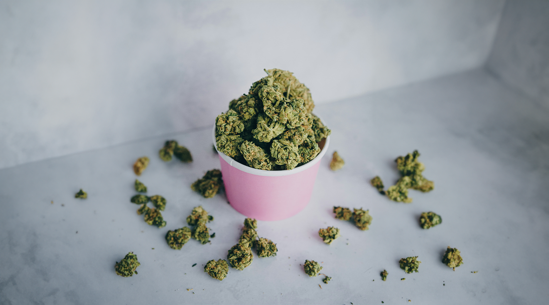 A Guide to Choosing the Perfect Cannabis Accessories