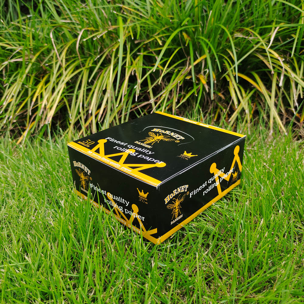 Hornet | Black Natural Gum King Size Rolling Paper_6