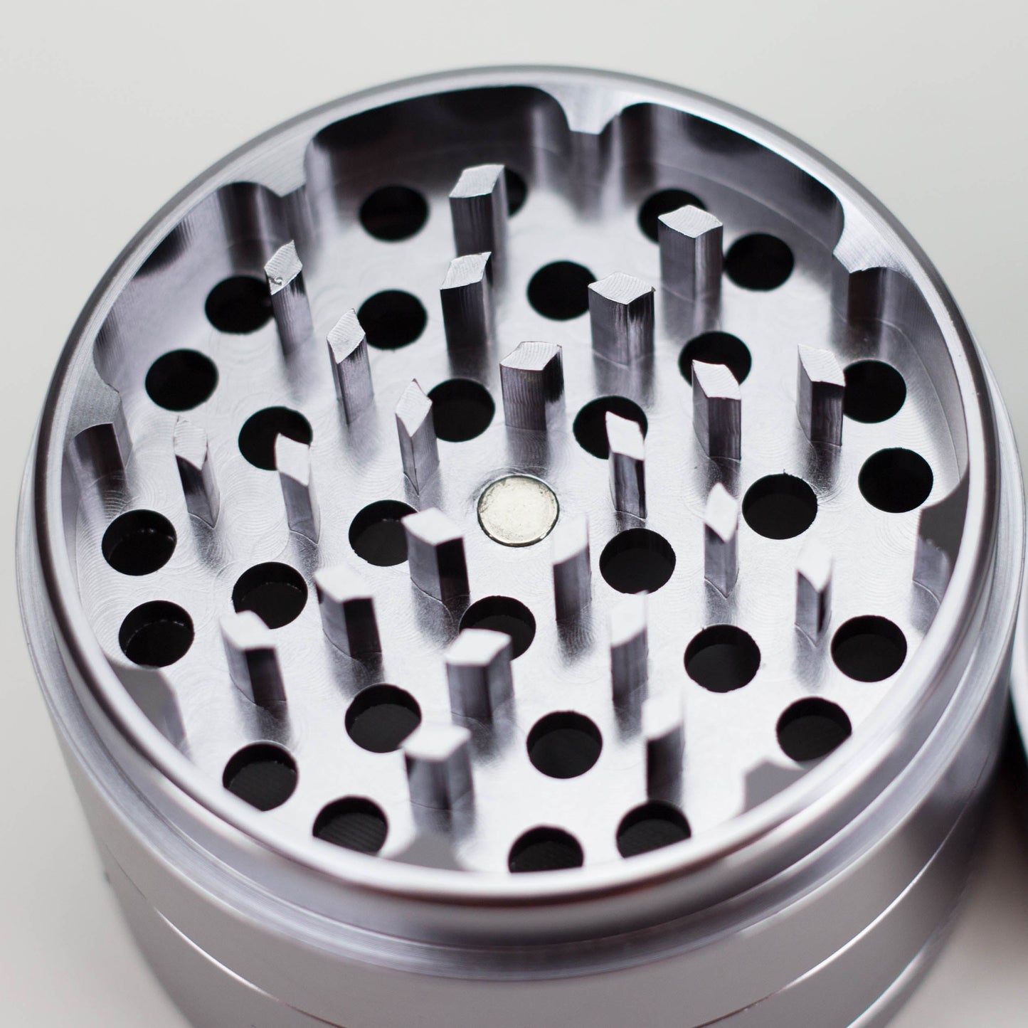CanaCrush | 2.5" 4 Piece Grinder_7