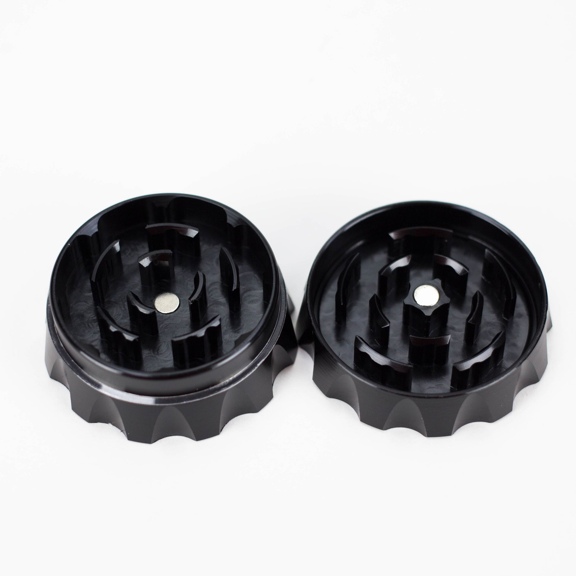 CanaCrush | Grooved 2" 2-Piece Grinder_4