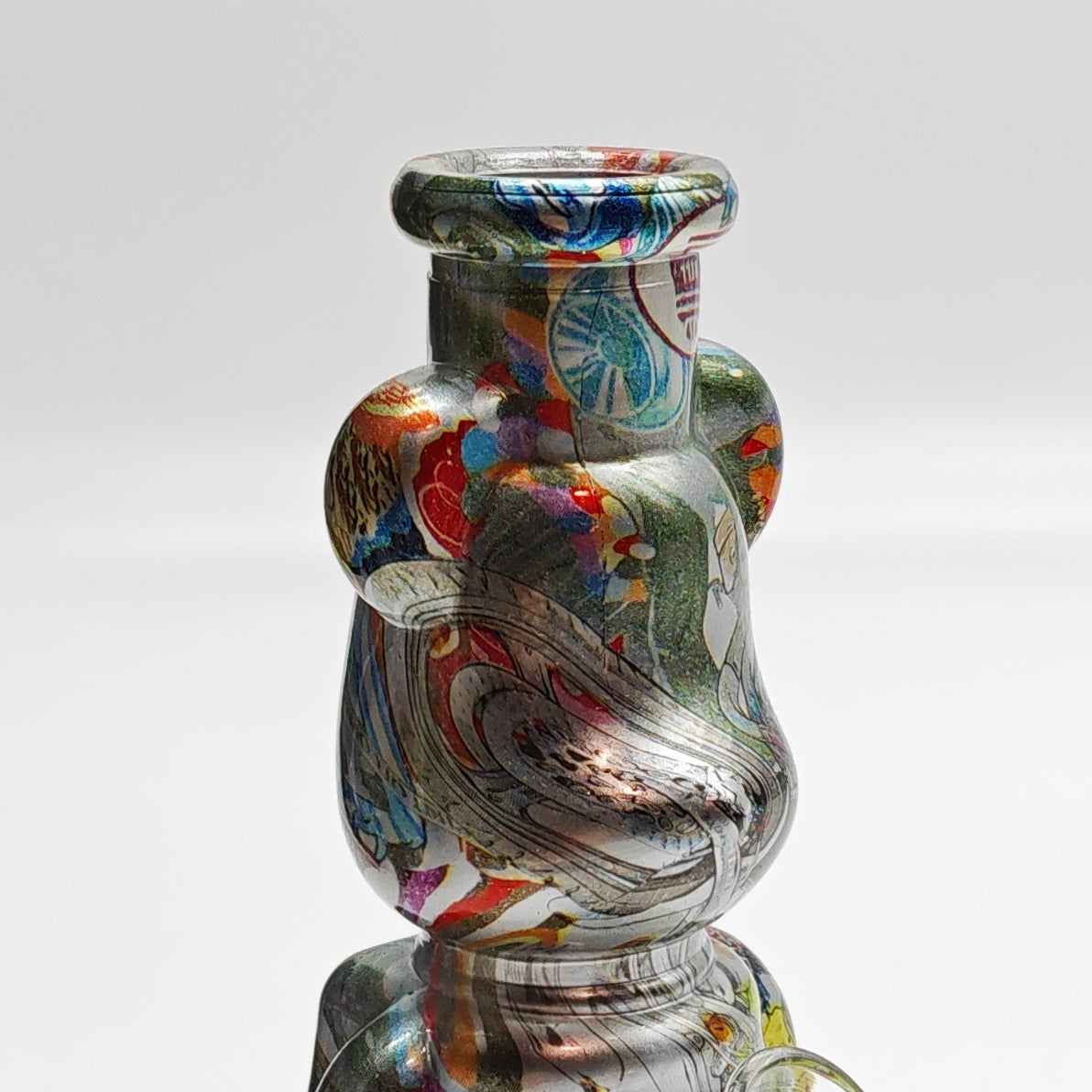 7.5" Hydrographic Bear Water Pipe-Assorted Designs