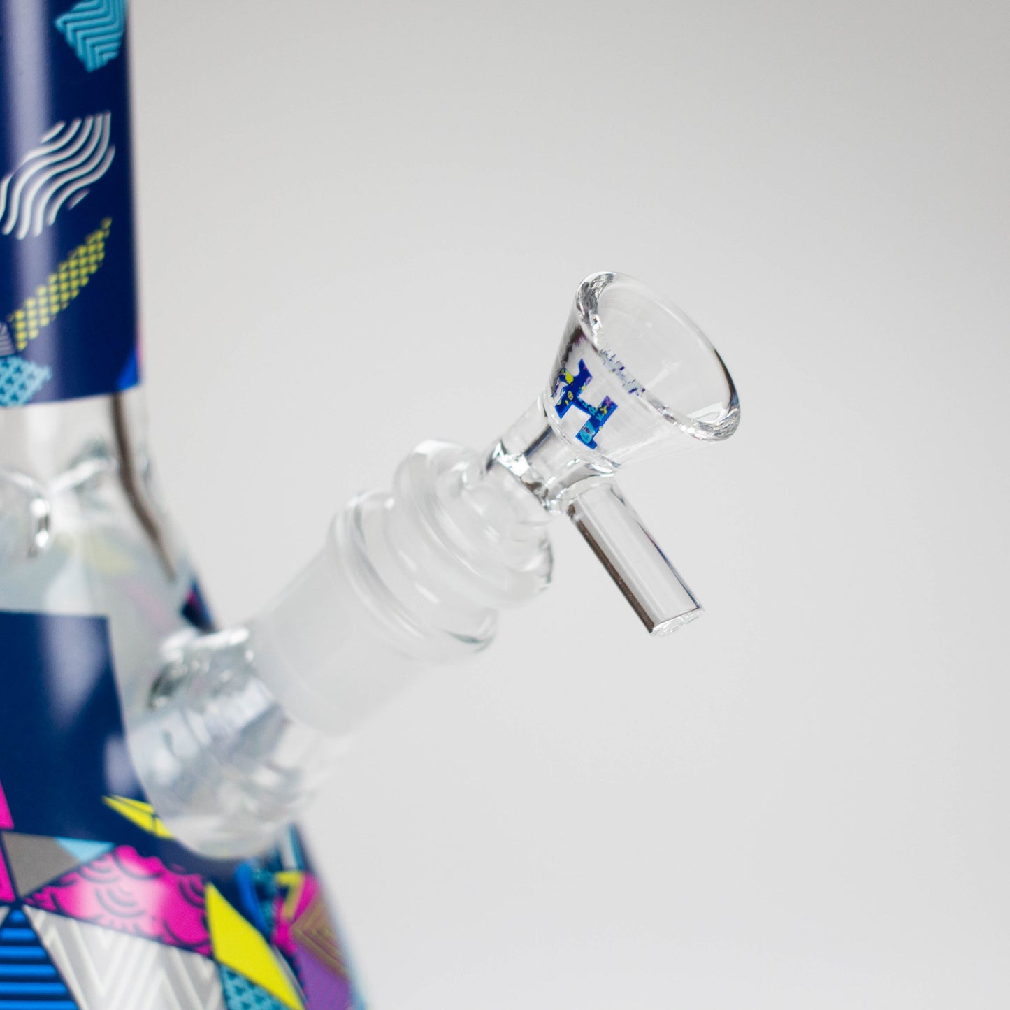 Haze | 8″ Geometric Figure Beaker Glass Bong with Color Lip – Green (Mini-X)