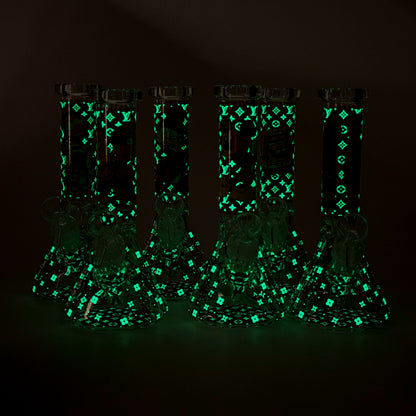 7.5" Glow-in-the-Dark Cartoon Beaker Bong – [PIP879]